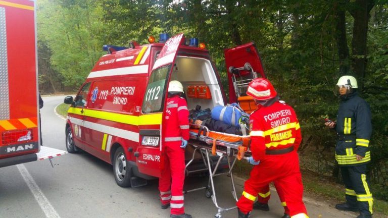 Accident grav la Vaslui. Trei persoane rănite, un bărbat de 24 de ani, în comă