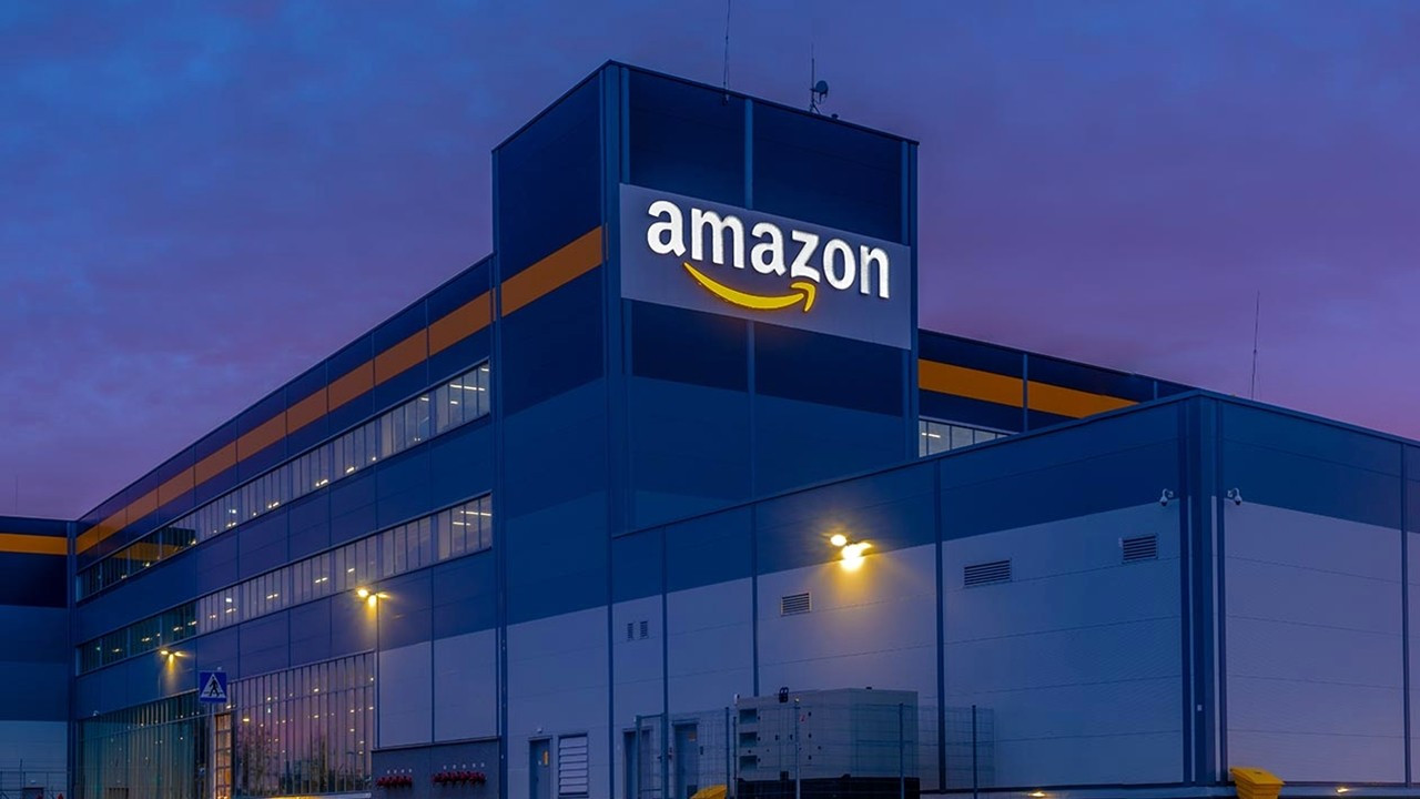 Gigantul american Amazon va investi 15,7 miliarde de euro în Spania