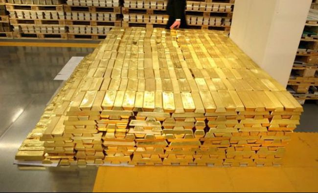 BNR: Rezervele valutare au SCĂZUT în aprilie cu 1,76 mld. euro