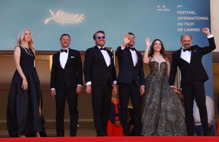 Succes românesc la Cannes. Filmul „Trei kilometri până la capătul lumii” a câștigat Premiul Queer Palm