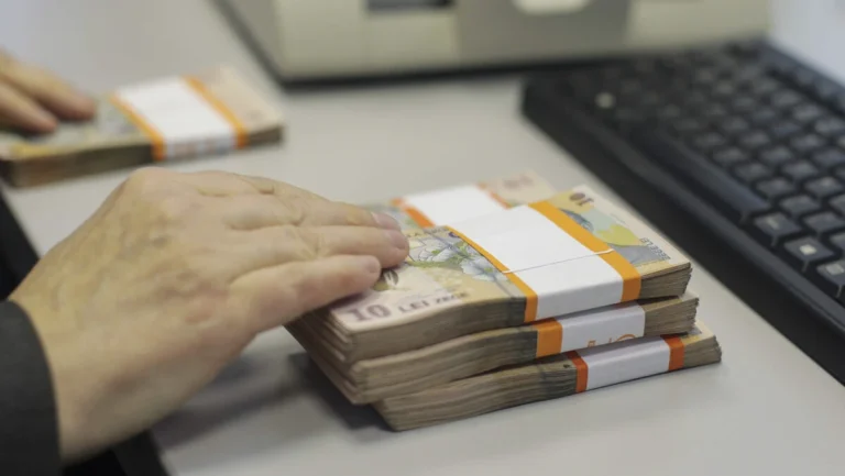 Sentință surpriză pentru un credit din 2008: o ieșeancă obține returnarea întregii dobânzii majorate de atunci până acum