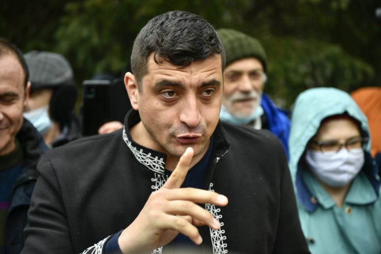 George Simion, limbaj și amenințări de interlop, după ce mai mulți candidați AUR s-au retras, afirmând că partidul acesta este „cea mai mare otravă”