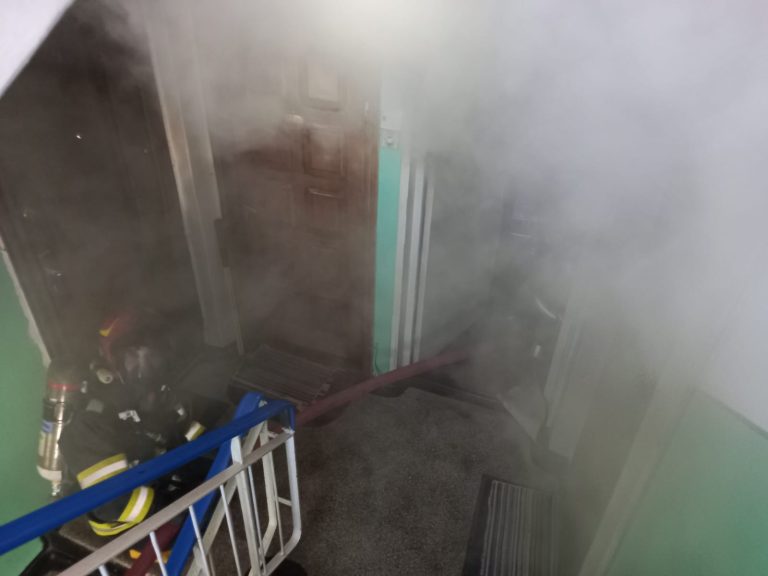 Incendiu într-un apartament din cartierul Alexandru cel Bun - FOTO