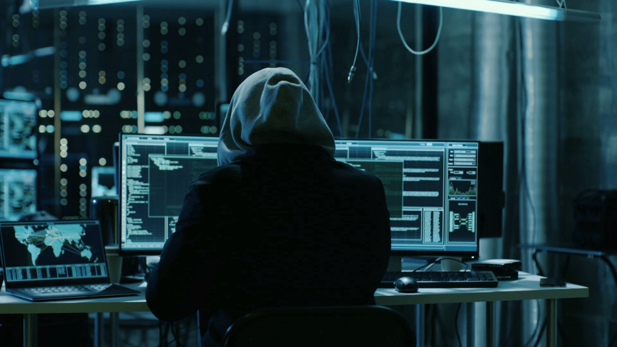 Culisele „afacerii” de milioane de dolari puse la punct de brokerii apocalipsei. Cu AnyDesk au pus sub control identități, conturi, banii clienților