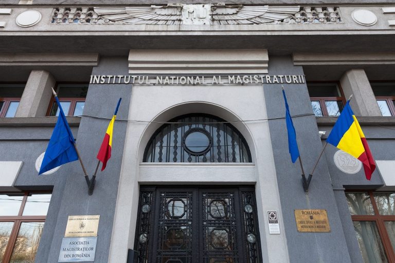 Nici 16% dintre candidaţii pentru admiterea în magistratură nu au fost admişi la testul psihologic. Ce a urmărit examenul