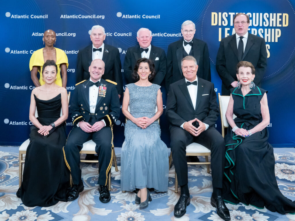 Președintele Iohannis a primit premiul Distinguished International Leadership Award