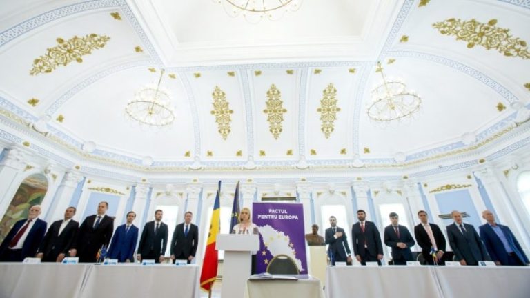 Douăsprezece partide din Republica Moldova au semnat un pact pro-european