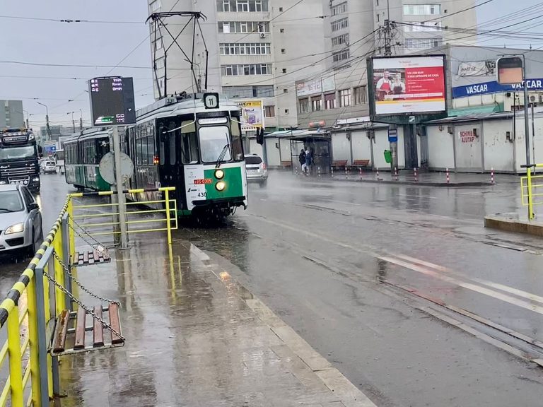 Noi stații CTP vor avea panouri de informare electronice. Se cumpără alte 25, plus o aplicație acccesibilă de pe telefon