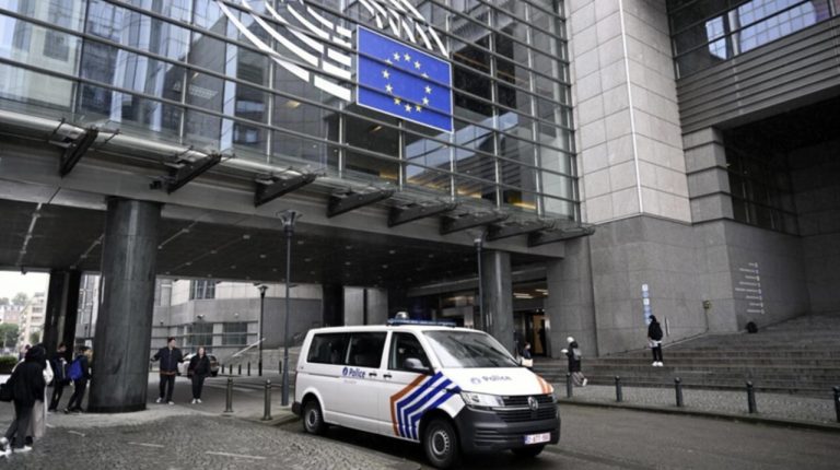 Percheziţii la sediile PE la Bruxelles şi Strasbourg şi la locuinţa unui colaborator parlamentar