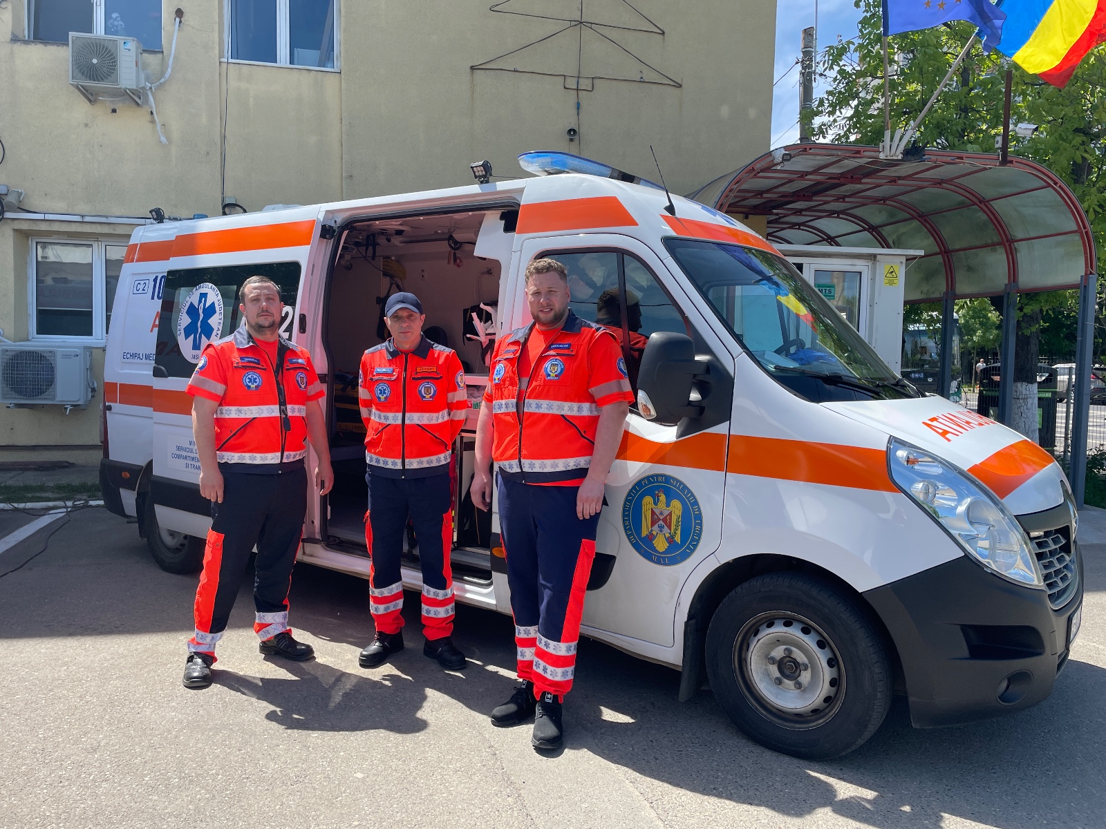 Cum e să faci Paștele la Urgențe? Medicii și asistenții tineri prind și 80% din sărbători la serviciu