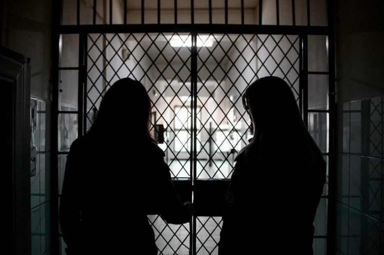O ieșeancă a stat în pușcării din șapte țări. La 67 de ani e după gratii