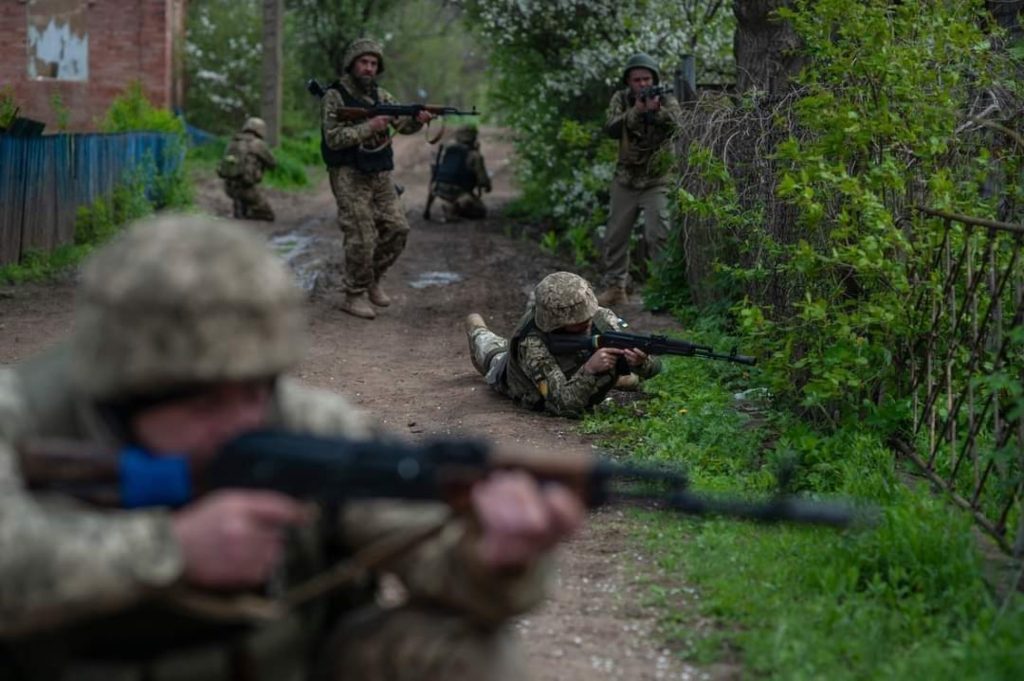  Armata rusă revendică cucerirea localităţii Andriivka, lângă Bahmut