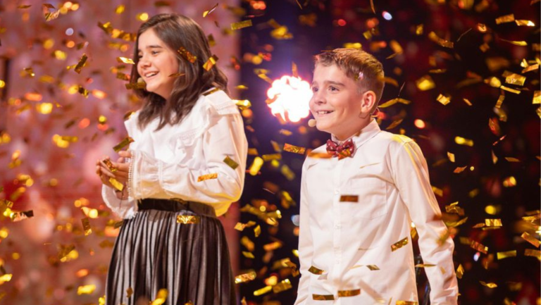 Micul șahist ieșean care a remizat cu Kasparov are nevoie de votul vostru. Îl puteți ajuta să ia un premiu impresionant