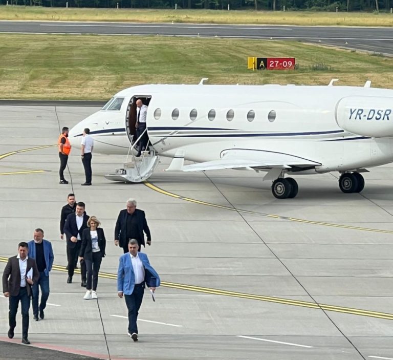 Ciolacu s-a dus în campanie cu un Gulfstream G200, care este închiriat cu circa 10.000 de euro pe oră. Apoi a mâncat fasole