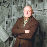 Dezrădăcinații. O paralelă tristă: sătenii făcuți forțat orășeni în anii marii industrializări comuniste și românii stabiliți în Europa înainte și după aderarea la UE