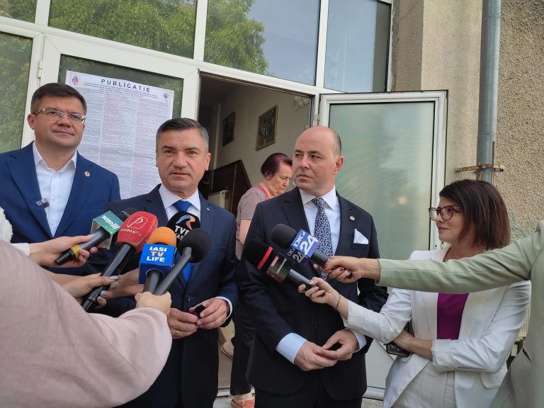 Chirica și Muraru s-au „luat de gât”, în public! Replici acide, tensiune maximă și vorbe care nu vor fi uitate niciodată. Unde va duce acest conflict fără perdea?