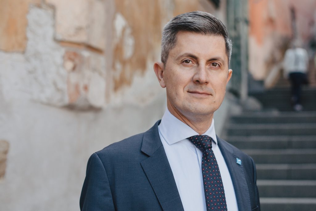  Dan Barna revine la șefia USR, deocamdată interimar