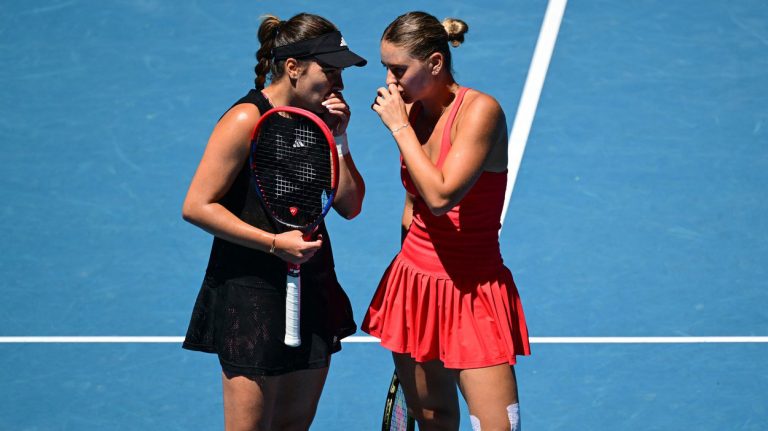 Elena Gabriela Ruse şi Marta Kostiuk, calificate în sferturi la dublu, la Roland Garros