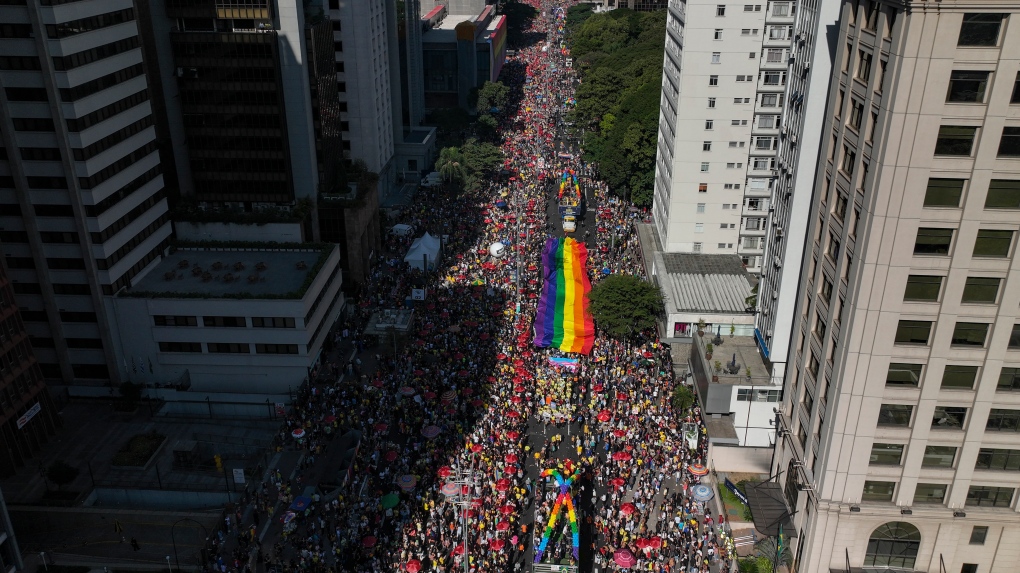  Un Gay Pride la Sao Paulo vrea „să recupereze” culorile steagului brazilian