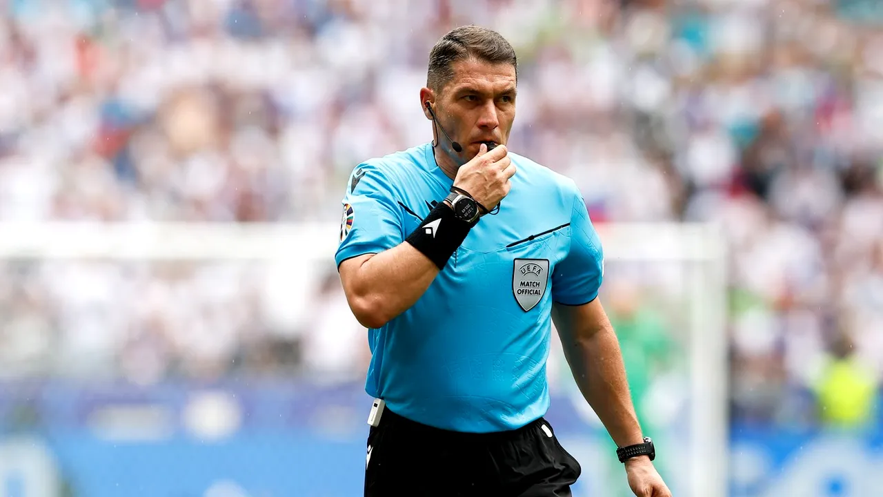 Arbitrul Istvan Kovacs, record de cartonaşe în istoria Campionatului European de fotbal