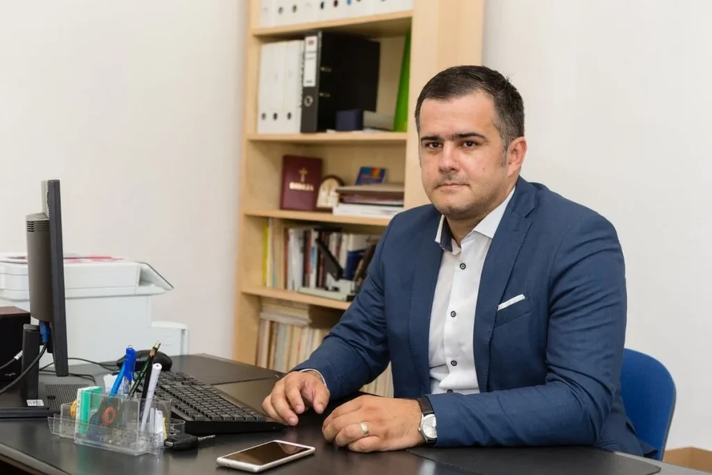  Un moldovean vizează poziția de președinte al USR