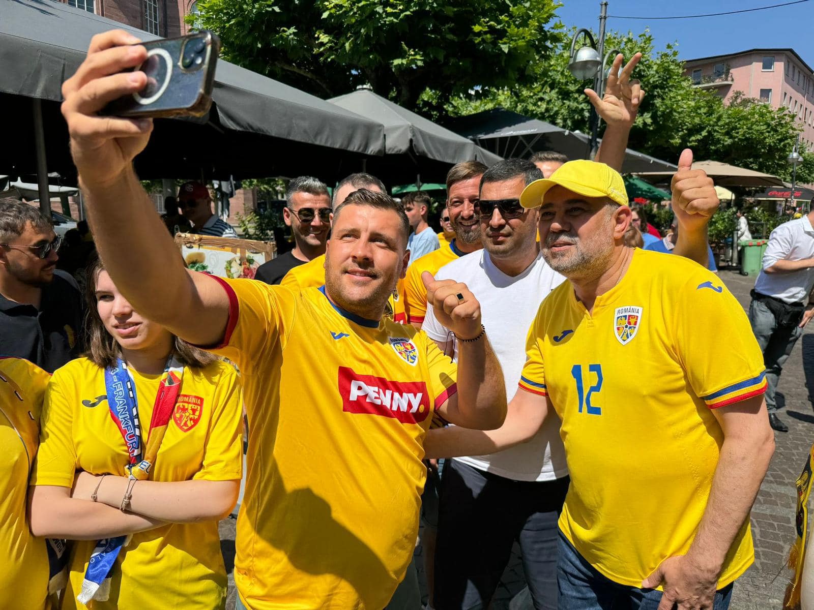 Premierul Marcel Ciolacu, în tribune la meciul României cu Slovacia, de la EURO 2024