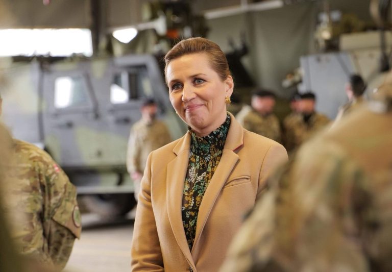Premierul Mette Frederiksen spune că se simte „tristă şi afectată“, dar „bine”, după ce a fost agresată vineri