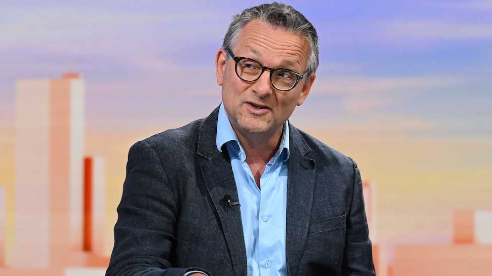 Prezentatorul TV britanic Michael Mosley a dispărut în Grecia după o plimbare pe plajă. Poliția îl caută cu drone și cu câini