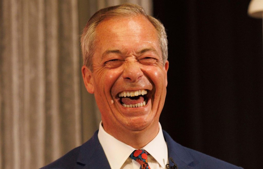 Nigel Farage, promotor al Brexitului, şi-a anunţat candidatura la alegerile legislative