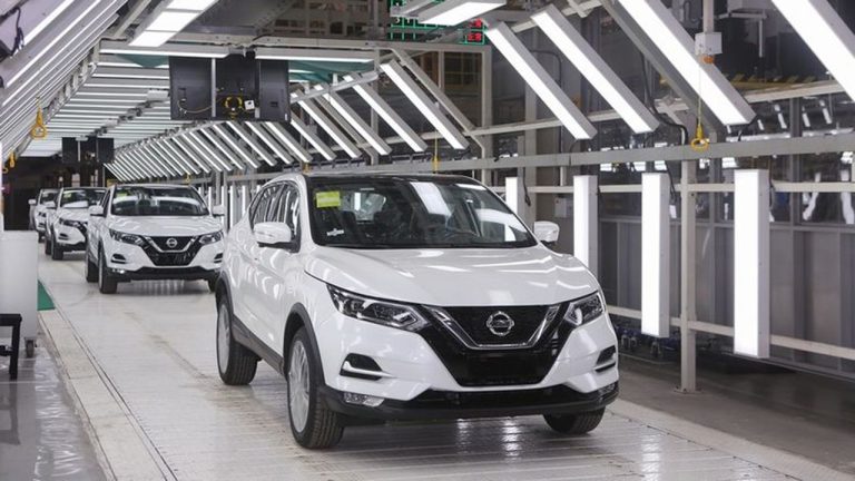Nissan opreşte producţia la uzina din Changzhou, producătoare a SUV-ului Qashqai, din cauza problemelor financiare ale Chinei