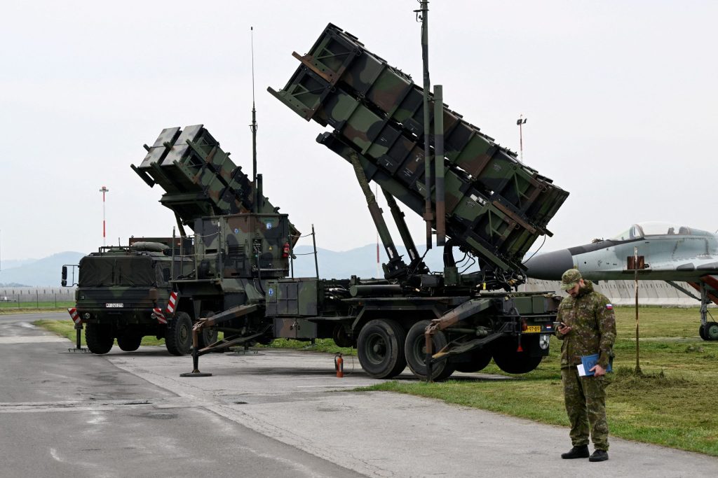 Germania propune NATO desfăşurarea unor unităţi Patriot în Polonia pentru a apăra un nod logistic ”de o importanţă capitală în livrarea de material Ucrainei”