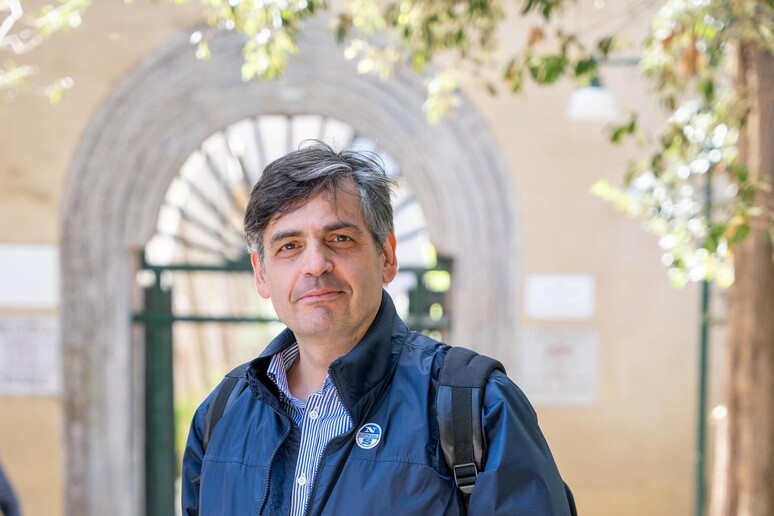Paolo Falco primarul de pe insula Capri restrictie apa