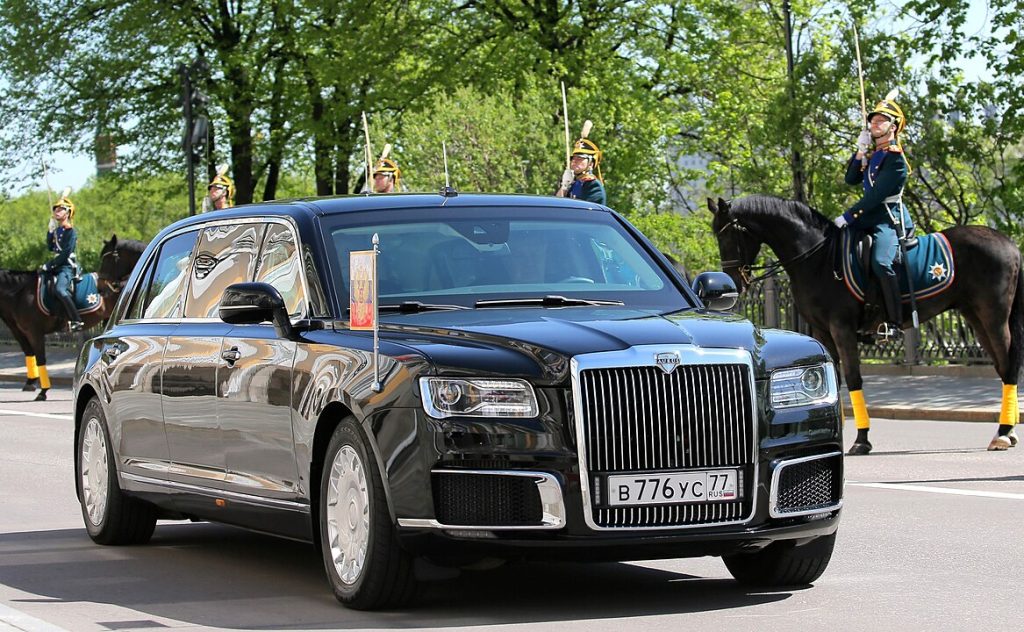  Putin îl scoate pe Kim la o plimbare cu o limuzină rusească Aurus/VIDEO