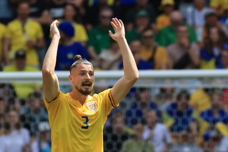Radu Drăguşin va fi operat după ce a suferit o ruptură de ligament încrucişat la genunchiul drept