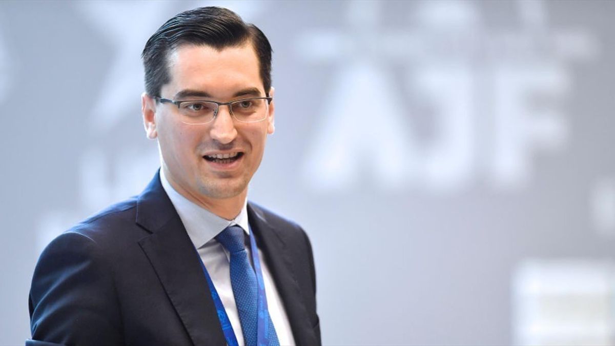 Răzvan Burleanu, salarii de 2.000.000€ de la FRF și FIFA