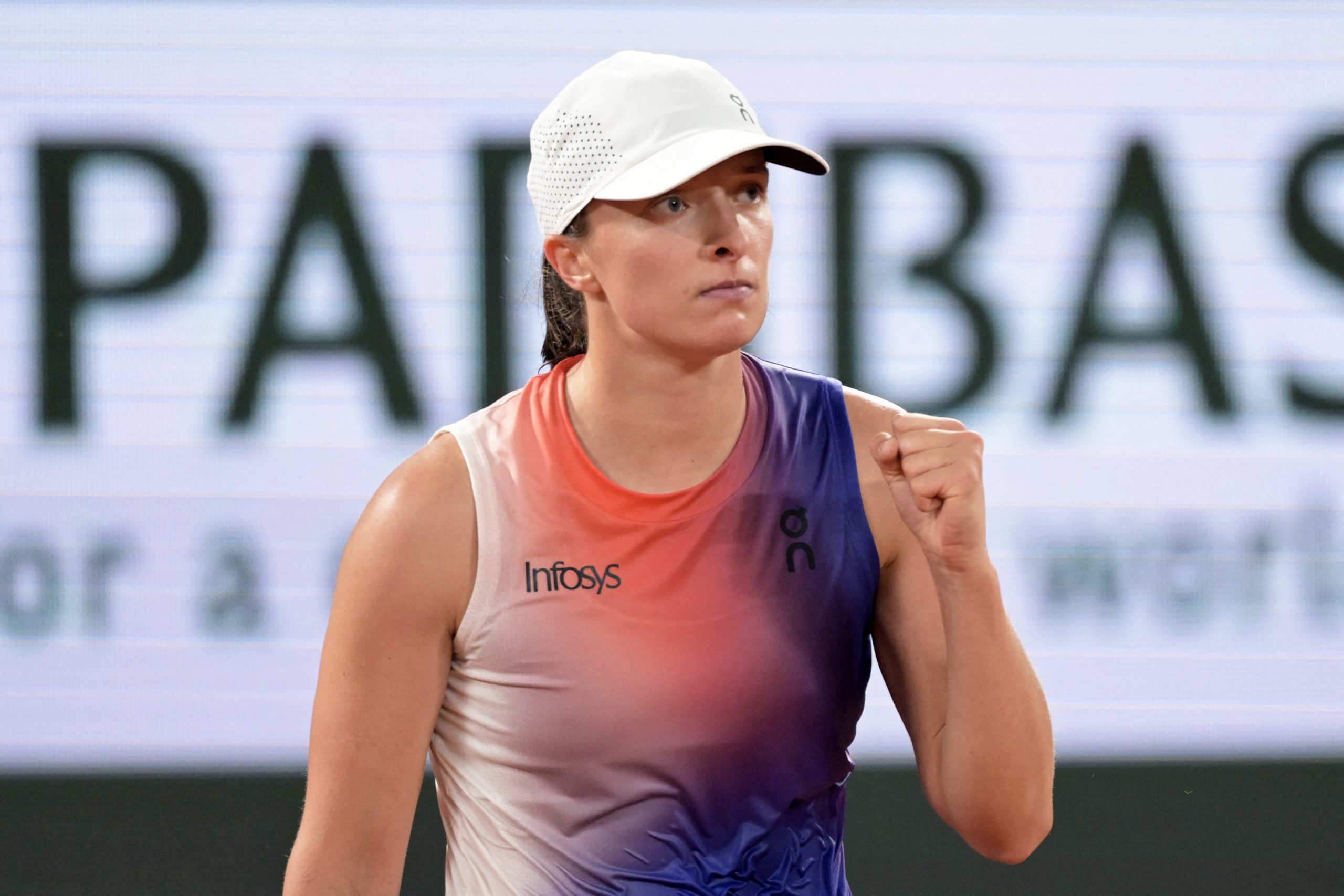 Swiatek a învins-o pe Gauff şi este a treia oară consecutiv în finală la Roland Garros