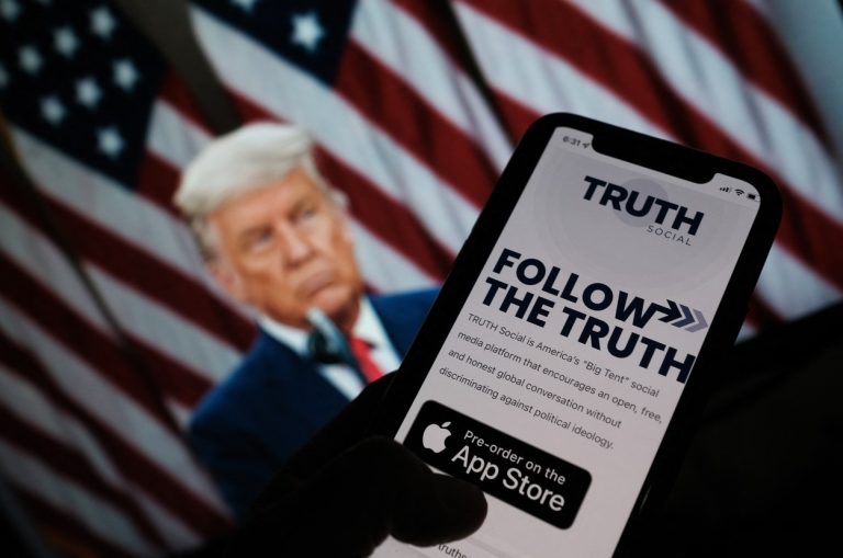 Acţiunile Trump Media au urcat cu până la 30% și au recuperat din pierderile de săptămâna trecută