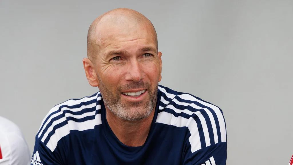  Zinedine Zidane susține că îi lipseşte să antreneze