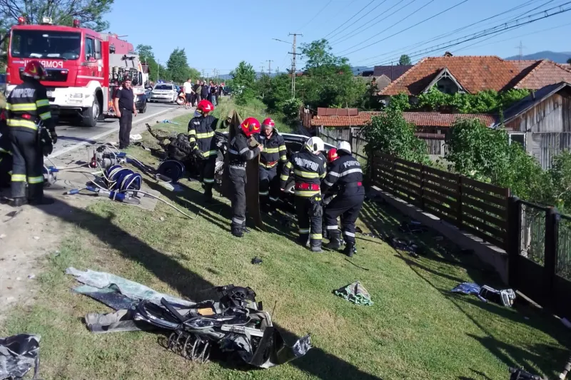 Cine este tânărul de 22 de ani care a murit după ce a intrat într-un autocar plin de copii. Venise din Anglia, mai avea 7 km până acasă și a adormit la volan