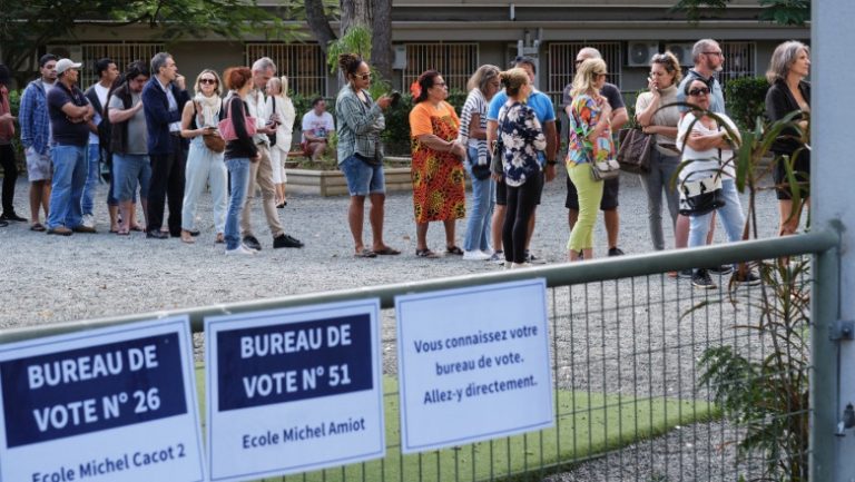 Rezultate Exit-poll - Extrema dreaptă a câștigat alegerile din Franța