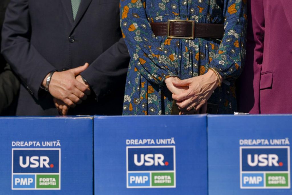  Primul tur al alegerilor pentru preşedinţia USR are loc luni şi marţi