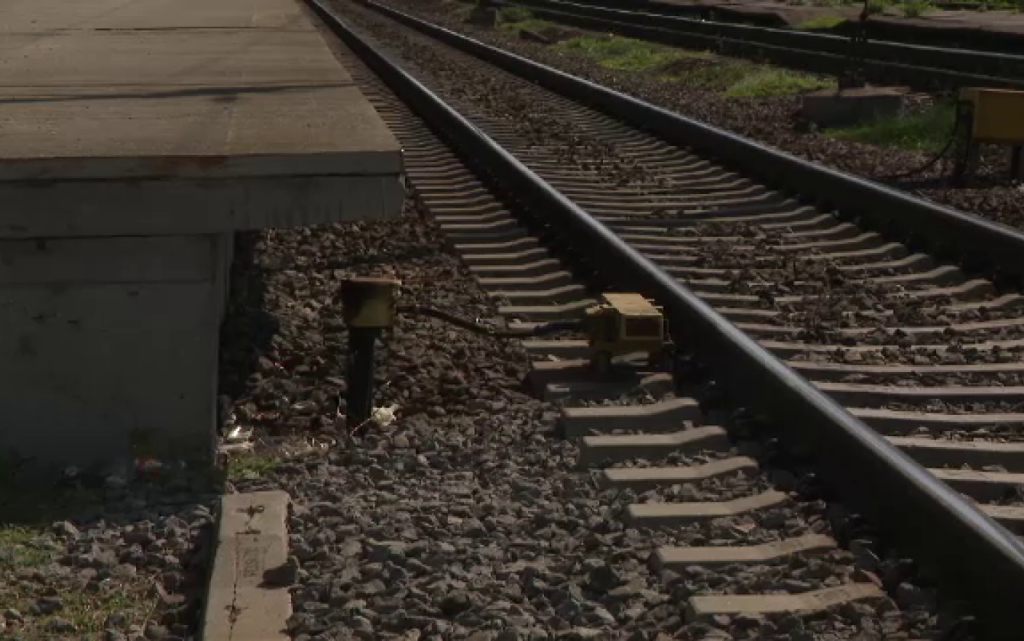  Fetiţă de doi ani, accidentată mortal de un tren, la o trecere peste calea ferată