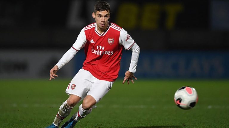 Arsenal anunţă plecarea a 22 de jucători, între care şi Cătălin Cîrjan