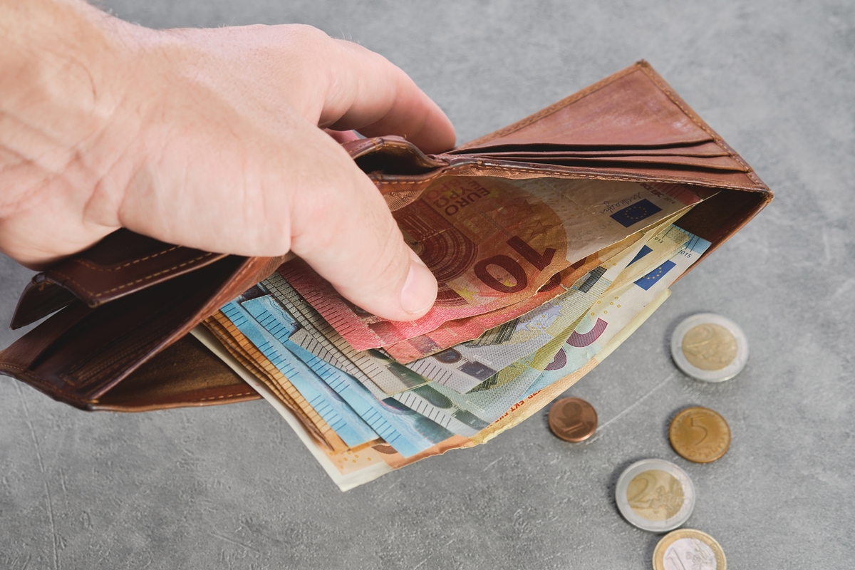 Guvernul anunță, oficial, că va crește toate impozitele majore: TVA, accize, impozit pe profit sau venit