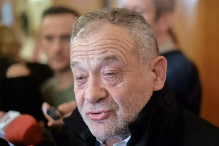 Fostul ”baron” PSD Botezatu, lăsat liber. El nu avea voie să iasă din casă după ce fusese prins cu o șpagă de 1,25 milioane lei