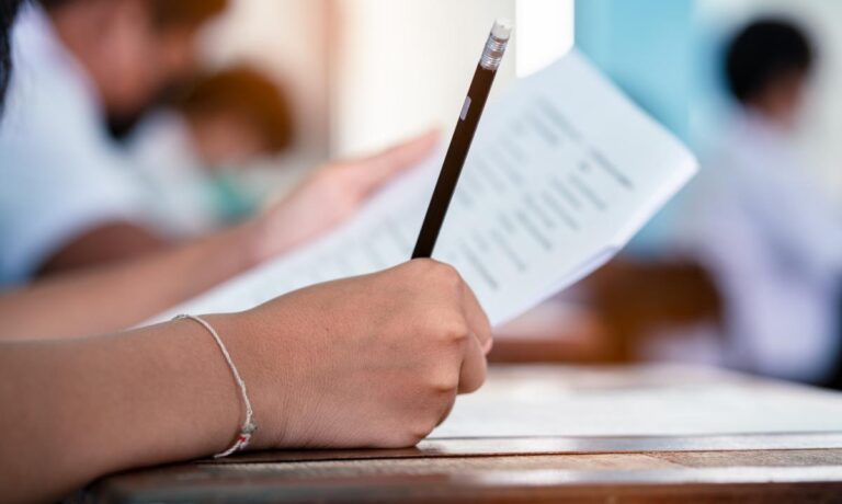 9,62: cea mai mare medie minimă de admitere de la Iași, la „Național”. Peste 4.700 de elevi au fost repartizați ieri la liceele din județ. Estimările ZDI, confirmate