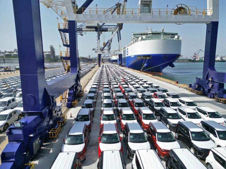 Producătorii de automobile chinezi cer guvernului să se răzbune și să taxeze mai mult importurilor de maşini din UE
