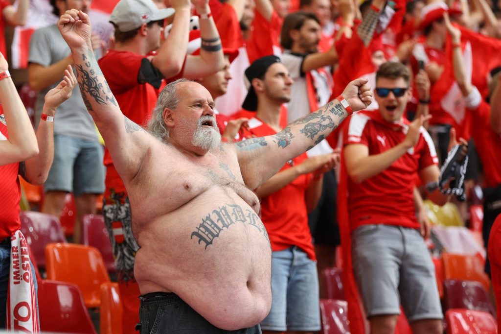  Euro 2024: Federaţia Austriacă de Fotbal, şocată de un banner al fanilor cu un mesaj de extremă dreapta