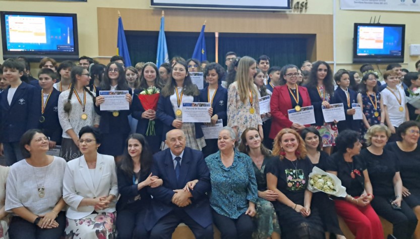 Azi are loc Gala Olimpicilor la Colegiul „Racoviță”. Au fost 89 de elevi la fazele naționale