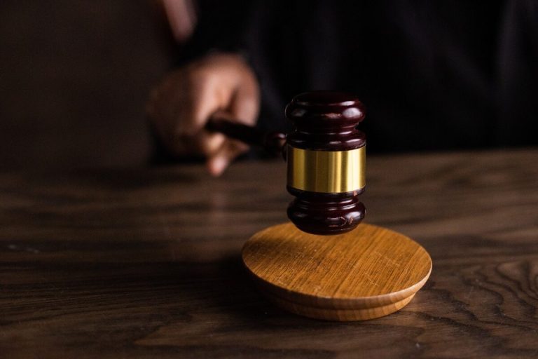 Se plătește sau nu utilizarea spațiului public / Proces de ani de zile între Primărie și „RCD RDS” pentru o sumă infimă